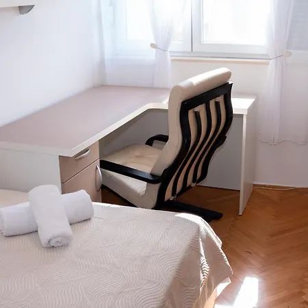 Flow Apartment *